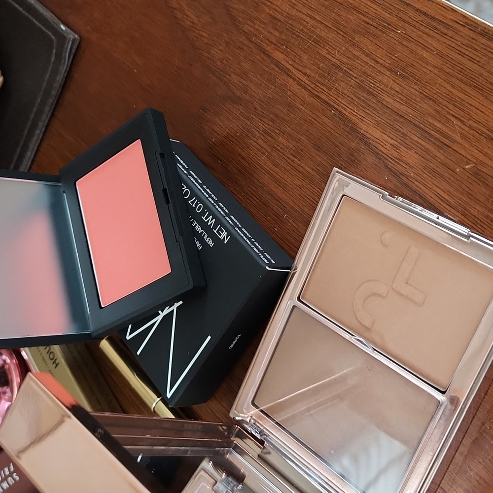 Makeup Bundle - High End! - Picture 3 of 12